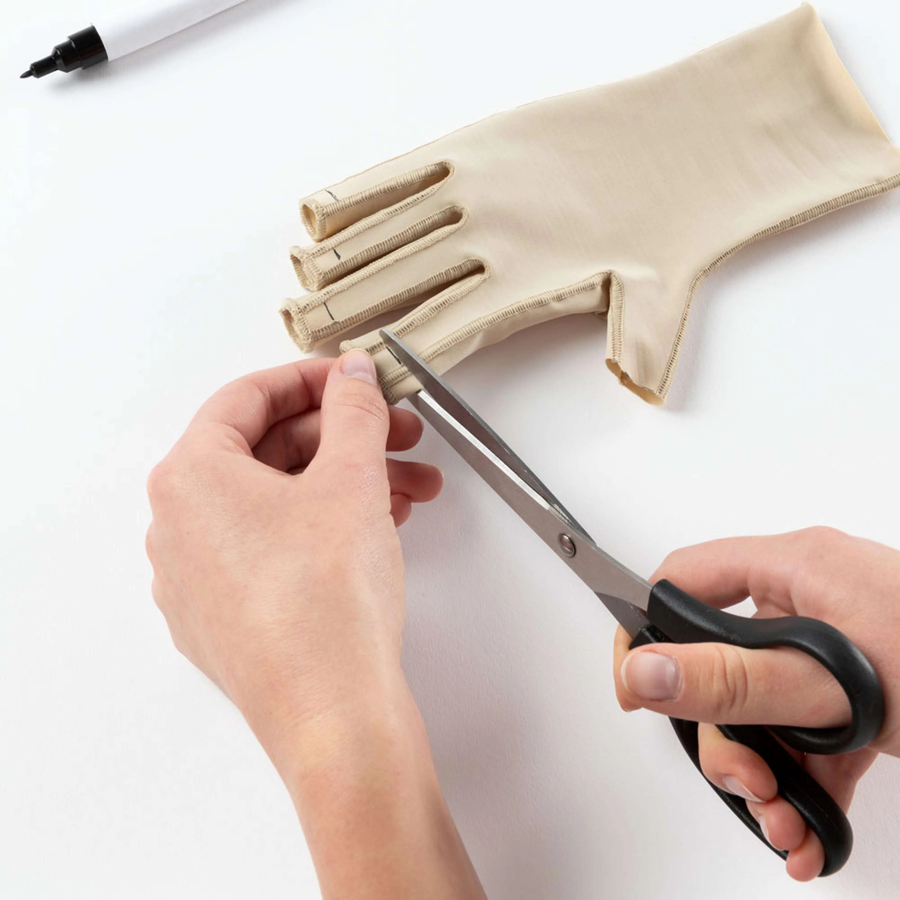 Circaid Reduction Kit Trimmable Compression Glove - Image 3