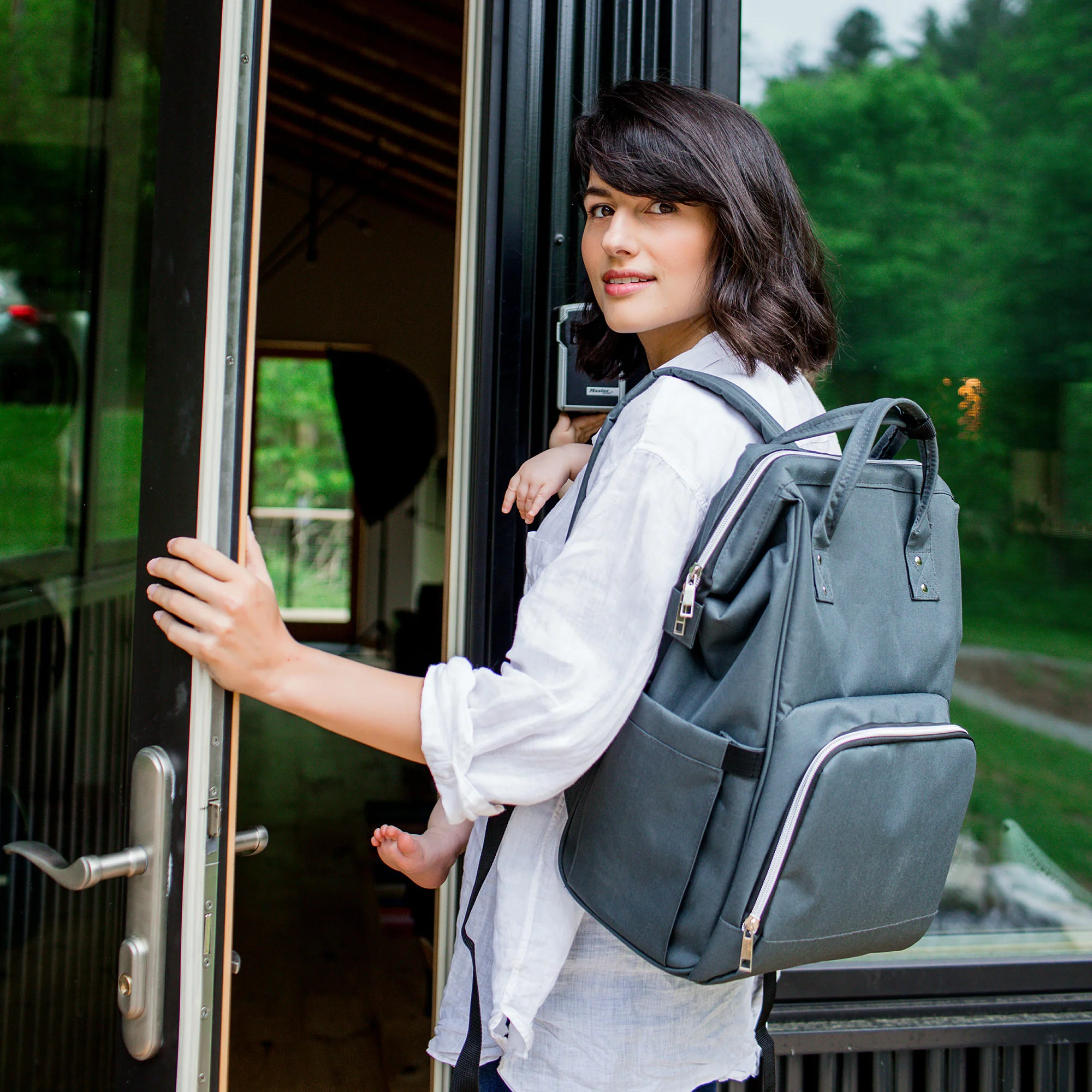 Motif Medical Breast Pump Backpack - Image 6