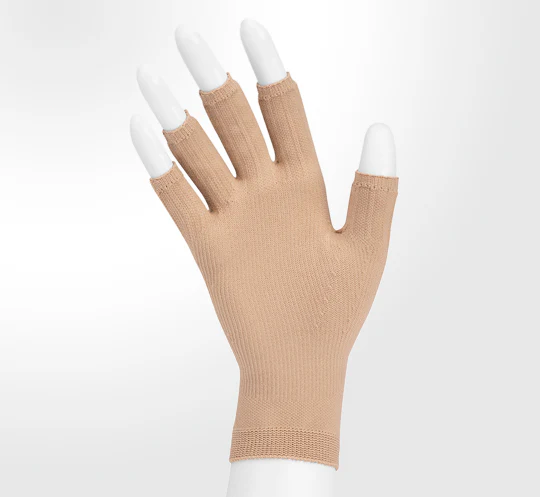 Juzo Soft Seamless Gloves 15-20 mmHg - Image 3